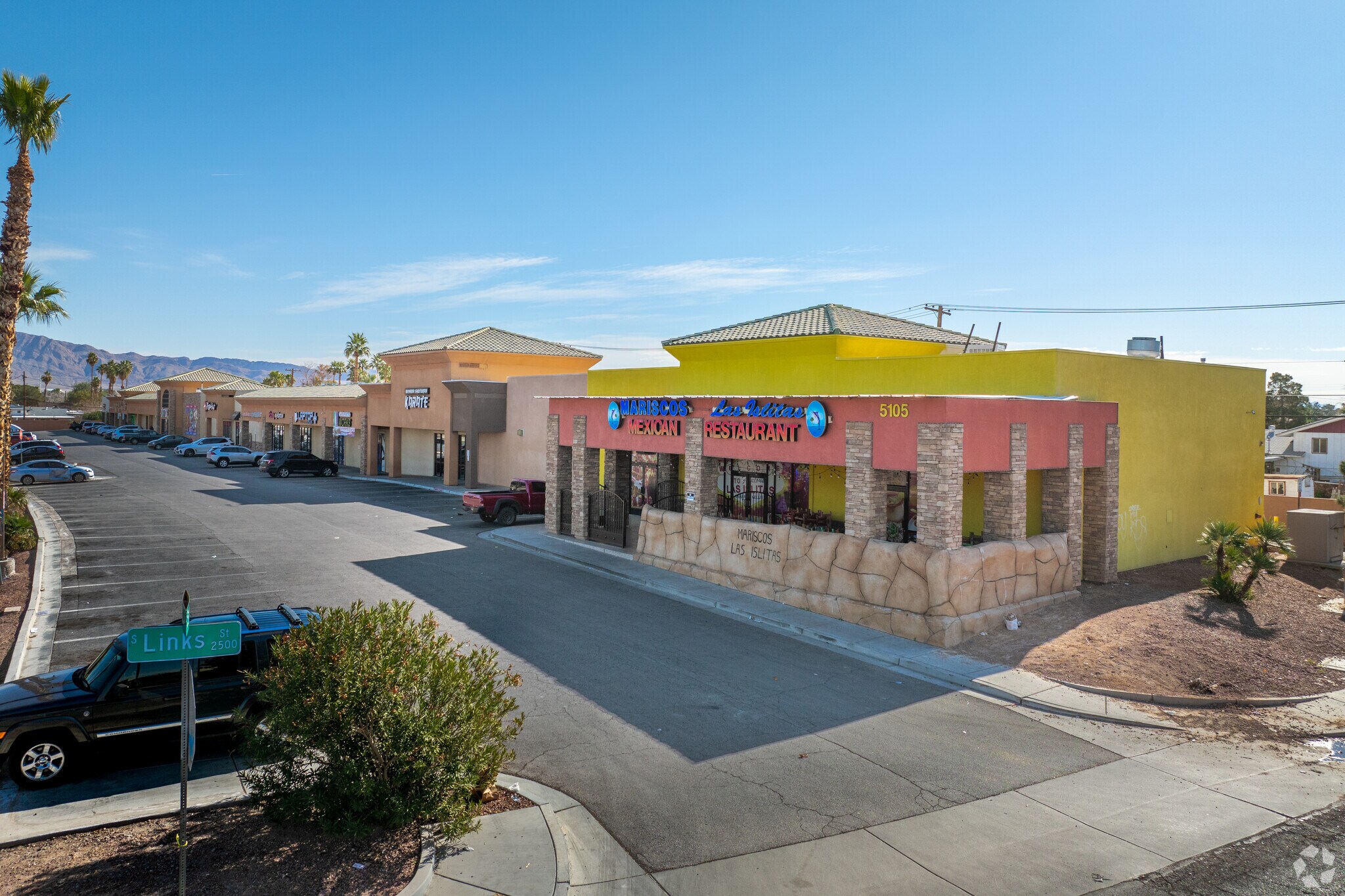 5105 E Sahara Ave, Las Vegas, NV à louer Photo principale– Image 1 sur 7