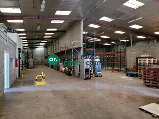 Plus de détails pour Local d'activités à louer