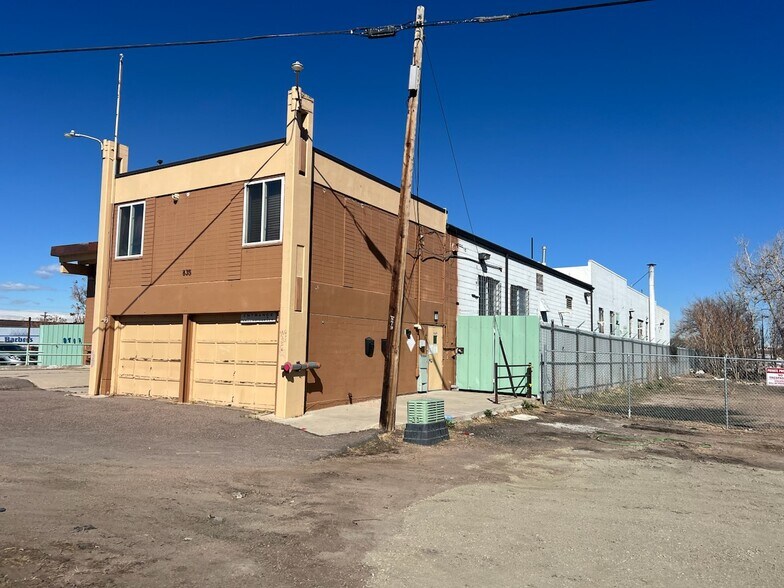 835 E 50th Ave, Denver, CO à louer - Photo de l’immeuble – Image 2 sur 25