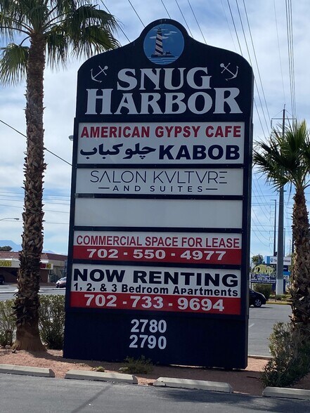 2780-2790 E Flamingo Rd, Las Vegas, NV à louer - Photo de l’immeuble – Image 2 sur 3