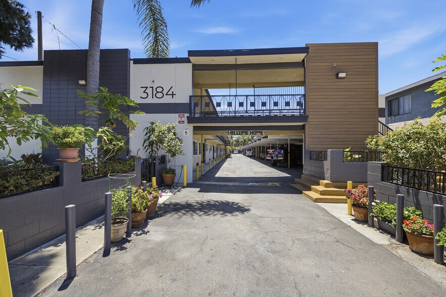 3184 El Segundo Blvd, Lynwood, CA à vendre - Photo de l’immeuble – Image 1 sur 9