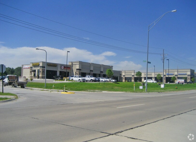 2211 Capehart Rd, Bellevue, NE à louer - Photo de l’immeuble – Image 3 sur 11