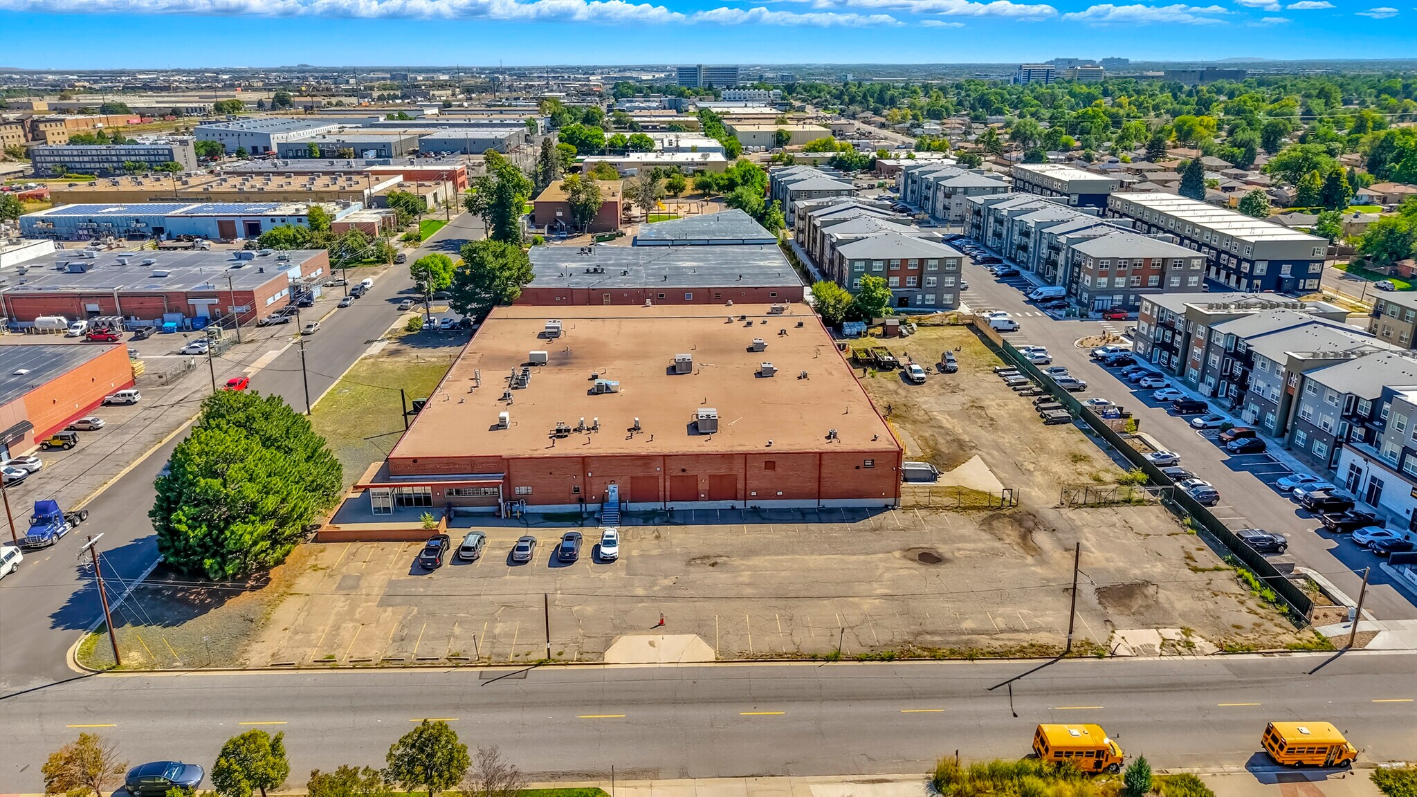 3880 Holly St, Denver, CO à vendre Photo de l’immeuble– Image 1 sur 14