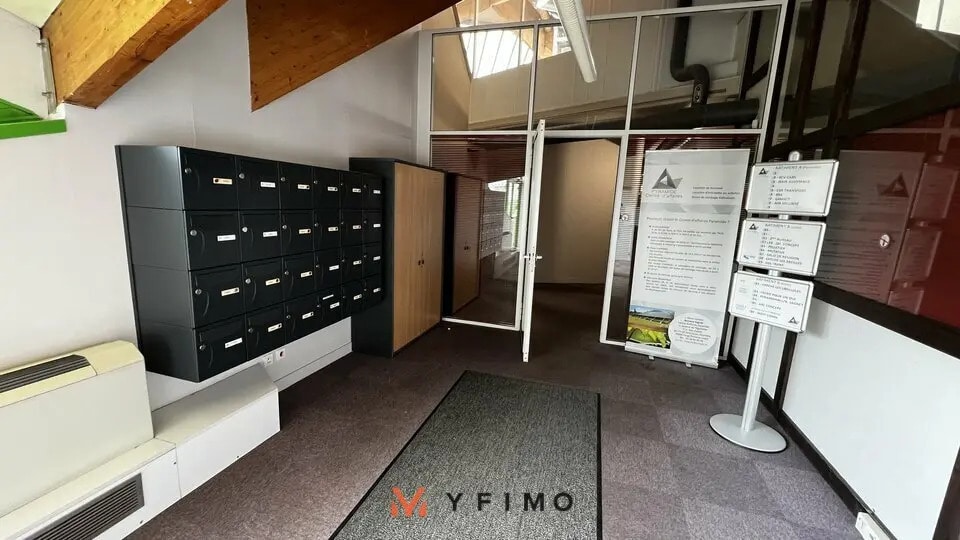 Bureau dans SAINT-OUEN-L'AUMONE à louer - Photo de l’immeuble – Image 3 sur 9