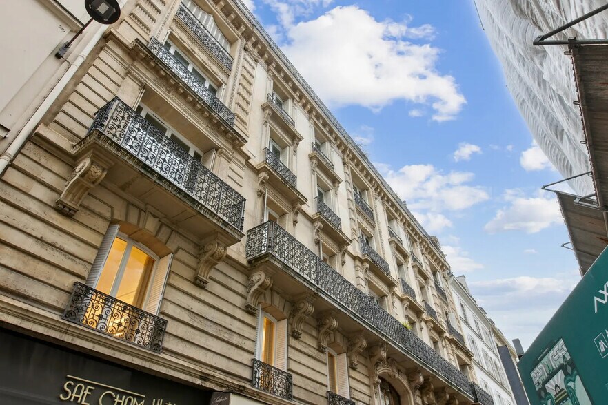 Bureau dans Paris à louer - Photo de l’immeuble – Image 1 sur 14