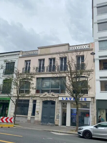 Bureau dans Paris à louer - Photo de l’immeuble – Image 1 sur 10