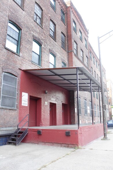500-530 Nepperhan Ave, Yonkers, NY à louer - Photo de l’immeuble – Image 2 sur 19