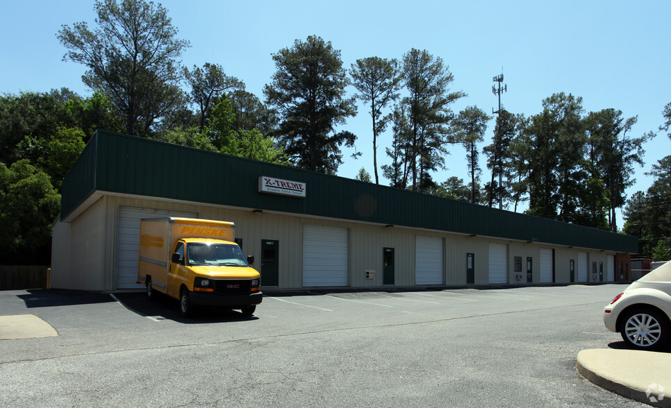 1115 Perry Hill Rd, Montgomery, AL à louer - Photo de l’immeuble – Image 2 sur 3