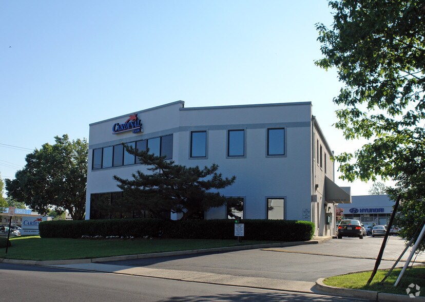 10641 Lee Hwy, Fairfax, VA à louer - Photo de l’immeuble – Image 2 sur 2