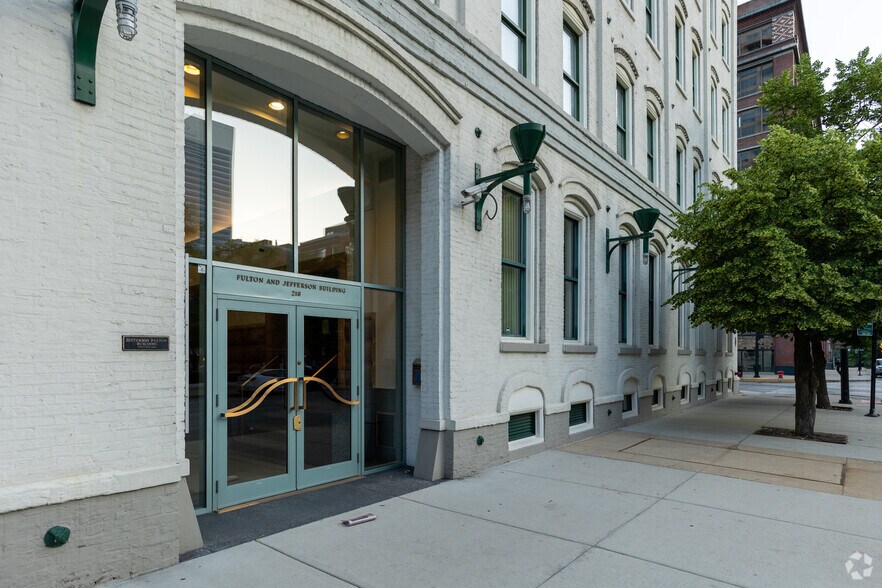 607 W Fulton St, Chicago, IL à louer - Photo de l’immeuble – Image 3 sur 5