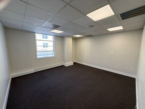 26 Main St, Toms River, NJ à louer Photo intérieure– Image 2 sur 2