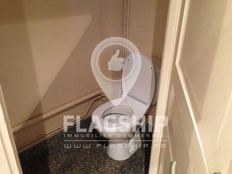 Local commercial dans Saint-Maur-des-Fossés à louer - Photo intérieure – Image 3 sur 7