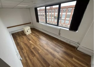 78-80 Burleys Way, Leicester à louer Photo intérieure– Image 2 sur 5