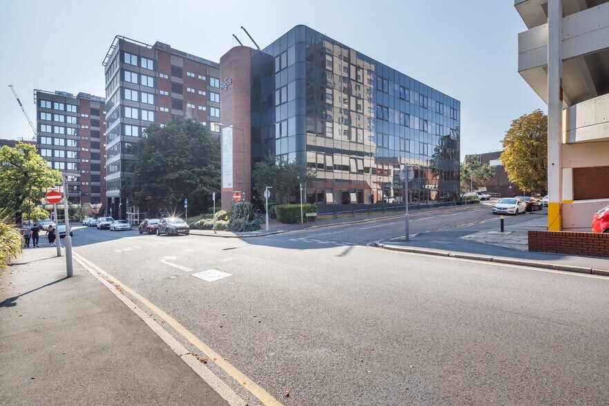 1 Elmfield Park, Bromley à louer - Photo intérieure – Image 1 sur 10