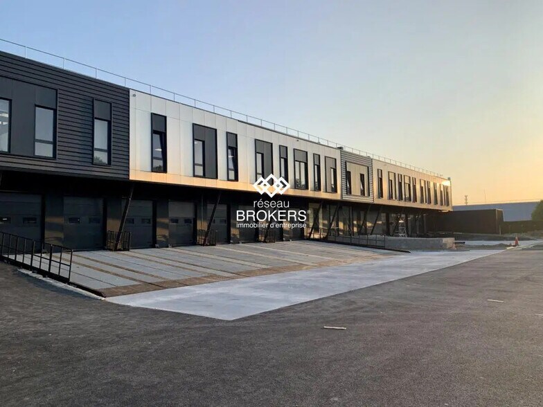 Industriel/Logistique dans Trappes à louer - Photo de l’immeuble – Image 1 sur 8