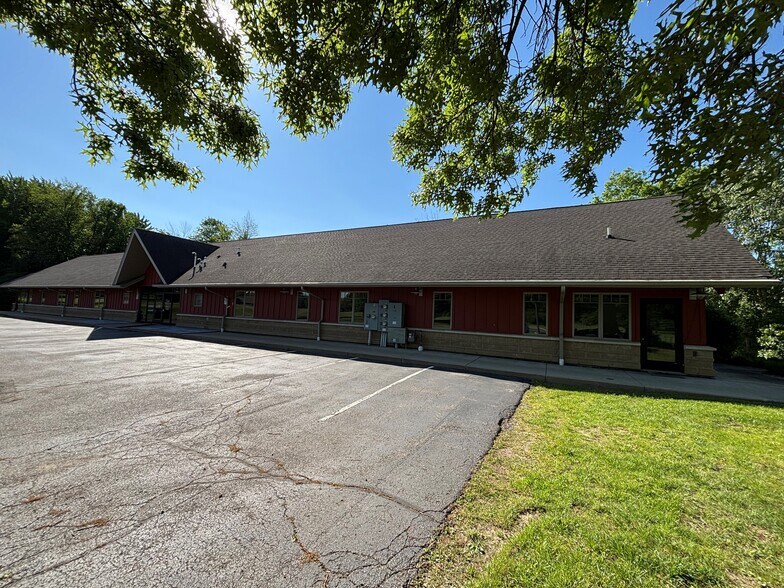3566 SW Capital Ave, Battle Creek, MI à louer - Photo de l’immeuble – Image 2 sur 12