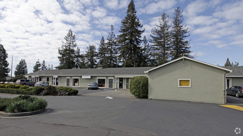 706 Trancas St, Napa, CA à louer - Photo de l’immeuble – Image 2 sur 12