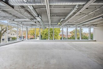 550 W Merrill St, Birmingham, MI à louer Photo intérieure– Image 1 sur 9