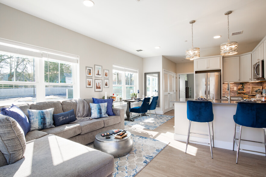 1080 New York Ave, Huntington Station, NY à vendre - Numérisation 3D Matterport – Image 2 sur 32