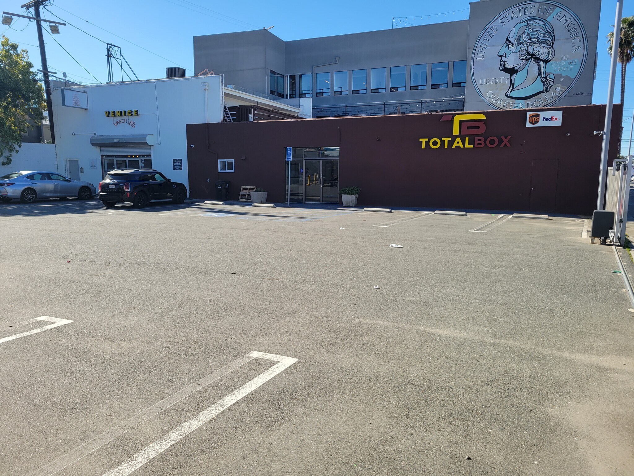 13456-13468 Washington Blvd, Marina del Rey, CA à louer Photo de l’immeuble– Image 1 sur 4