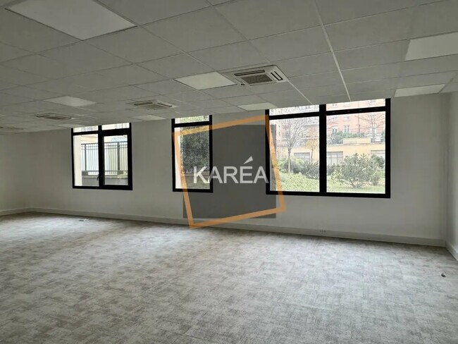 Plus de détails pour Bureau à louer