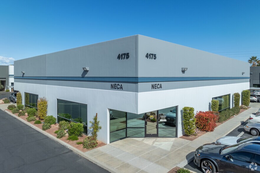 4175 Cameron St, Las Vegas, NV à louer - Photo de l’immeuble – Image 1 sur 5