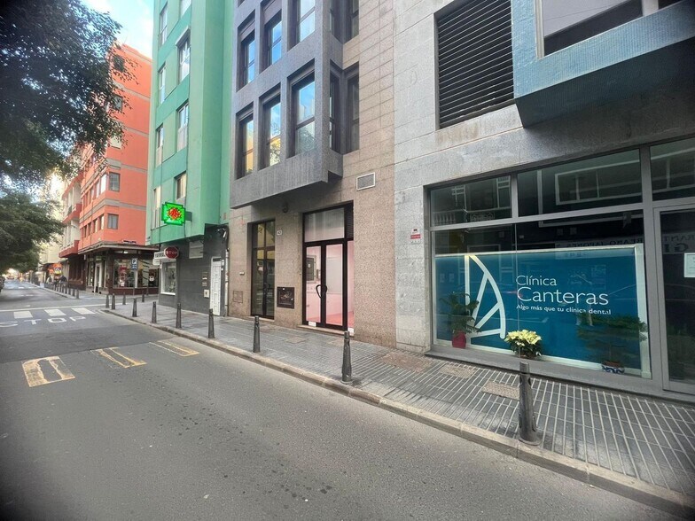 Calle Nicolás Estévanez, 43, Las Palmas de Gran Canaria, Las Palmas à louer - Photo de l’immeuble – Image 2 sur 19