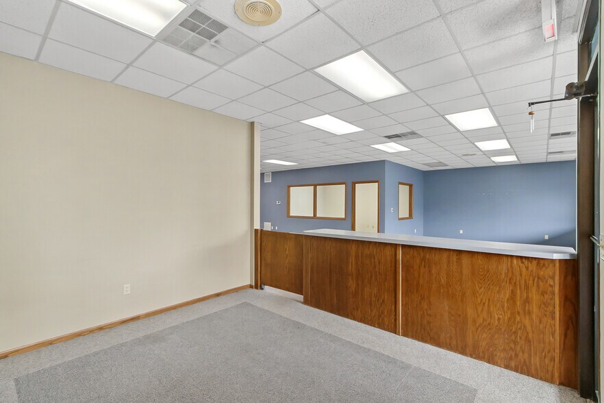 115 E Conant St, Portage, WI à vendre - Photo de l’immeuble – Image 3 sur 31
