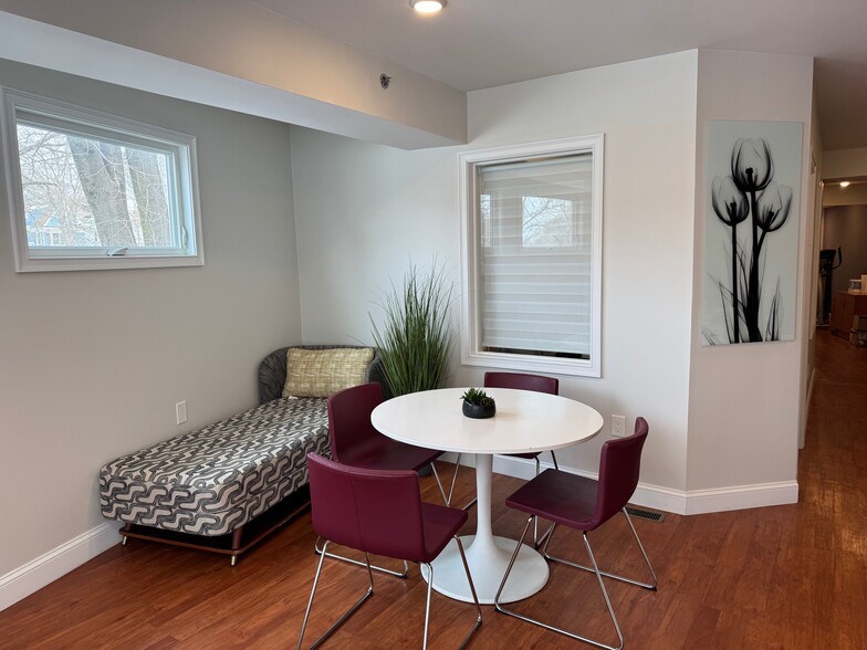 1170-1176 Walnut St, Newton, MA à louer - Photo de l’immeuble – Image 3 sur 13