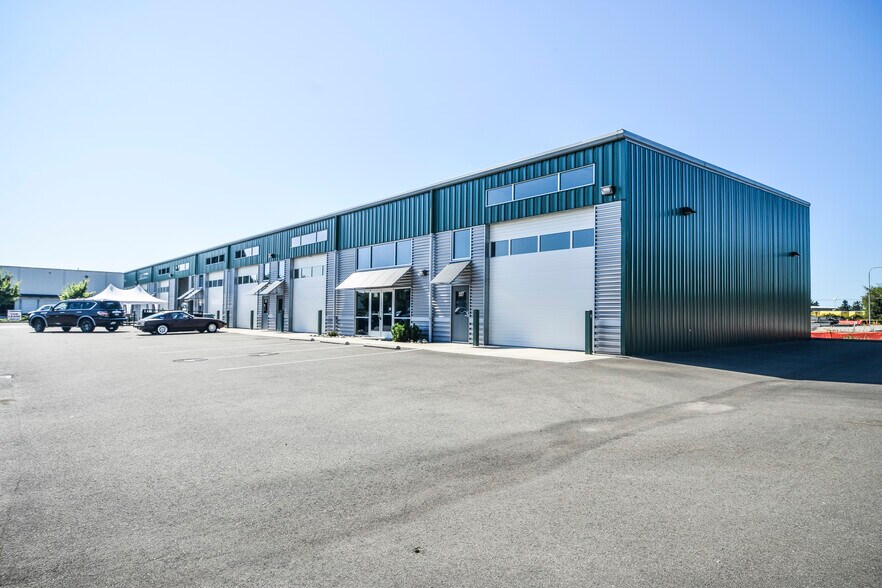 8024 River Dr SE, Tumwater, WA à louer - Photo de l’immeuble – Image 3 sur 3