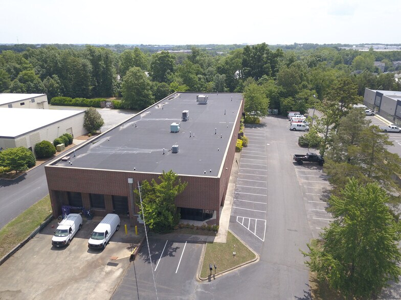 10725 John Price Rd, Charlotte, NC à louer - Photo de l’immeuble – Image 3 sur 4