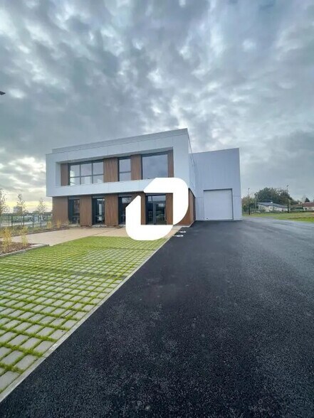 Bureau dans Loos à louer - Photo de l’immeuble – Image 2 sur 13