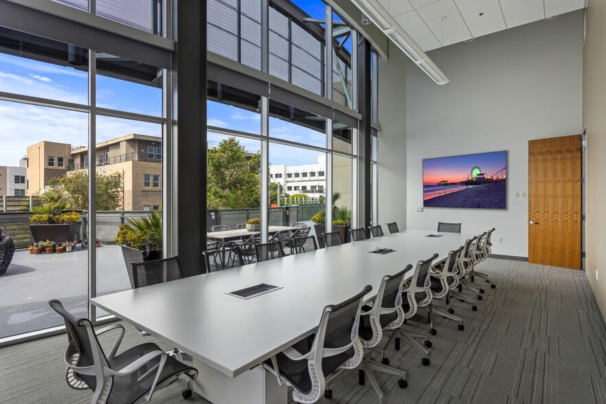 1315 Lincoln Blvd, Santa Monica, CA à louer - Photo intérieure – Image 3 sur 7