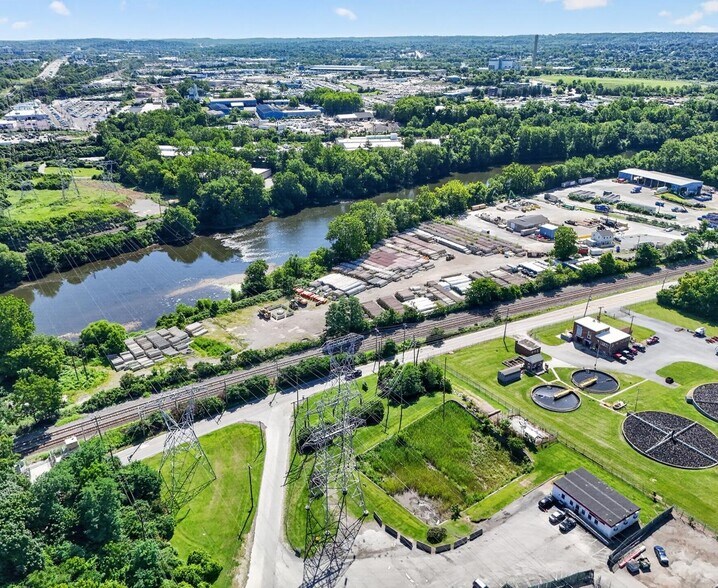 358 River Rd, Bridgeport, PA à vendre - Photo de l’immeuble – Image 1 sur 15