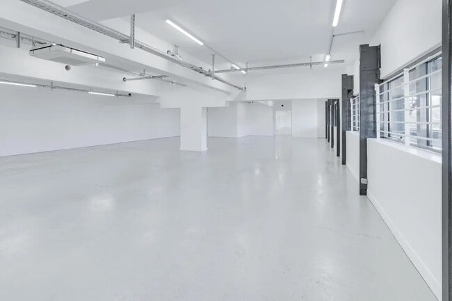 Plus de détails pour Bureau à vendre