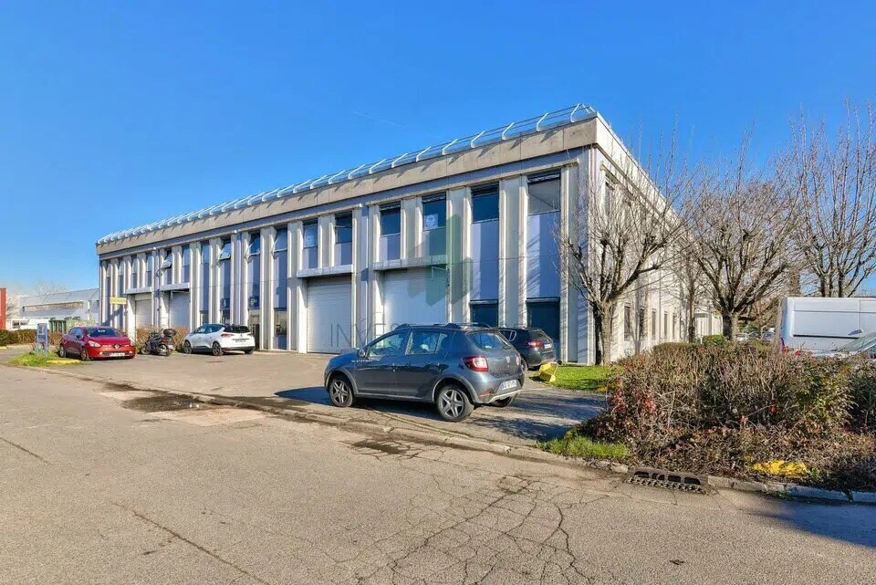 Local d’activités dans Aulnay-sous-Bois à louer Photo de l’immeuble– Image 1 sur 13