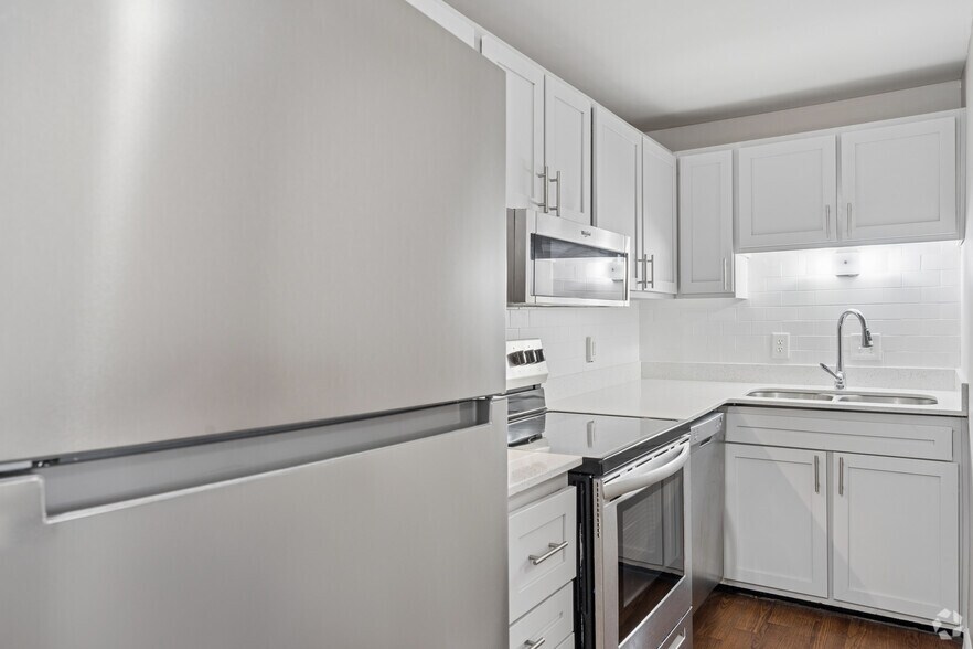600 Martin Luther King Jr Blvd, Chapel Hill, NC à vendre - Photo intérieure – Image 3 sur 52