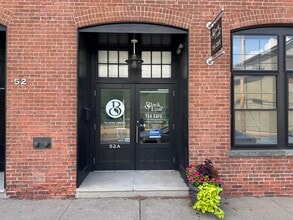 52 Valley St, Providence, RI à louer Photo intérieure– Image 1 sur 9