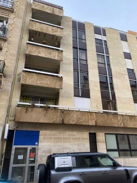 Bureau dans Paris à louer - Photo de l’immeuble – Image 1 sur 1