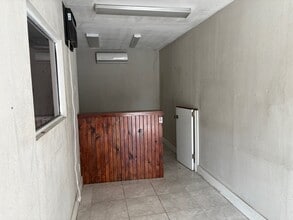 2414 SW 57th Way, West Park, FL à louer Photo intérieure– Image 2 sur 13