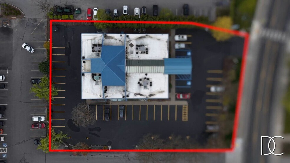 950 W Ironwood Dr, Coeur d'Alene, ID à vendre - Vidéo sur l’annonce professionnelle – Image 2 sur 23