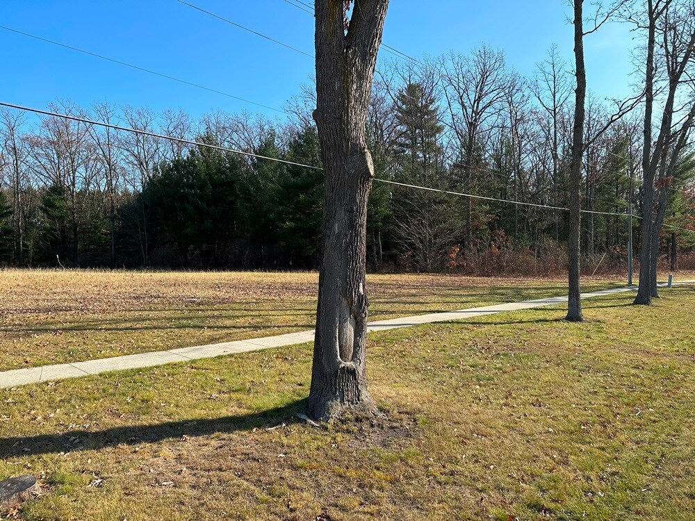 2.04 Acres N Clare Ave, Harrison, MI à vendre Photo principale– Image 1 sur 8
