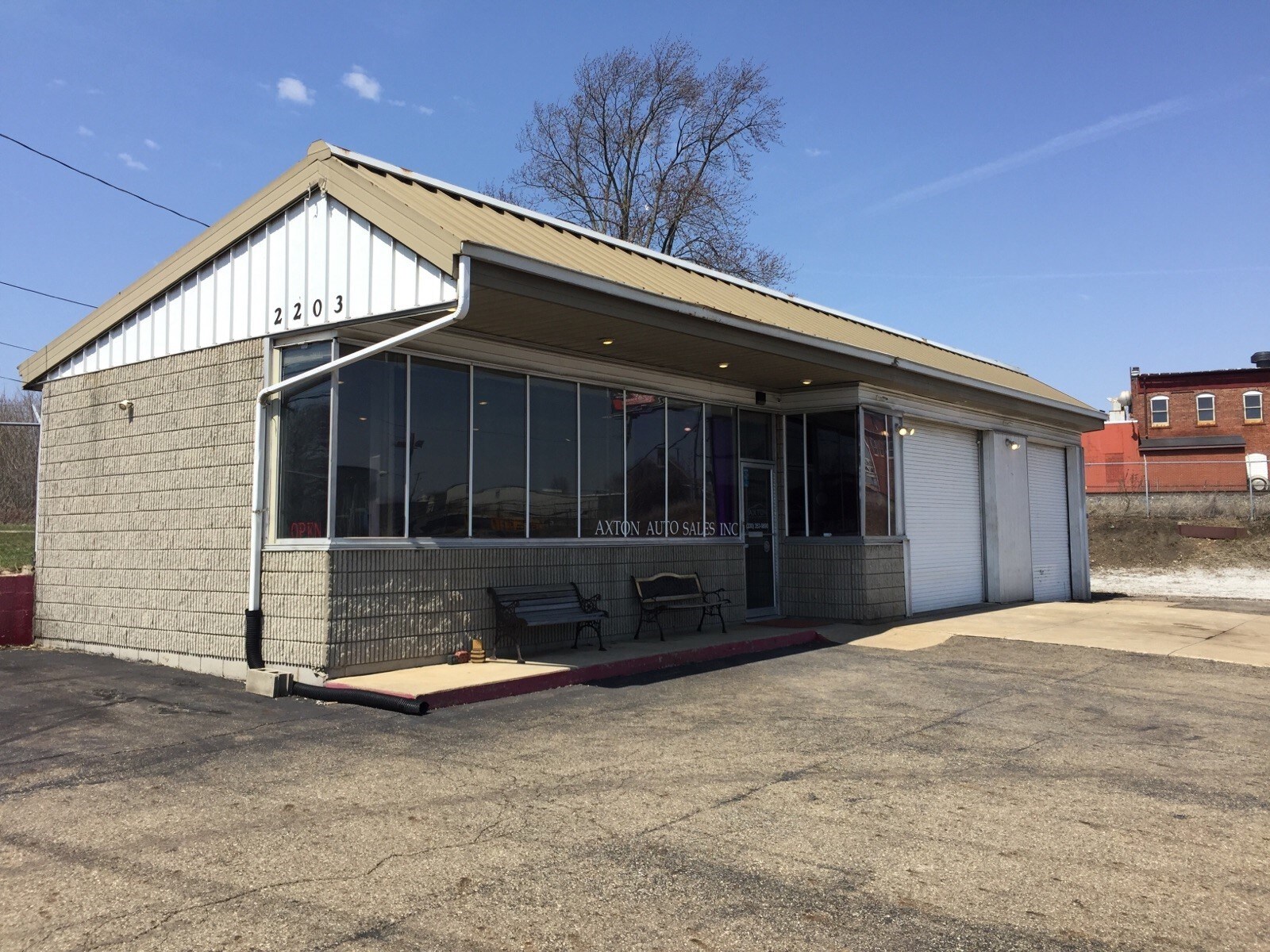 2203 Navarre Rd, Canton, OH à vendre Photo principale– Image 1 sur 16