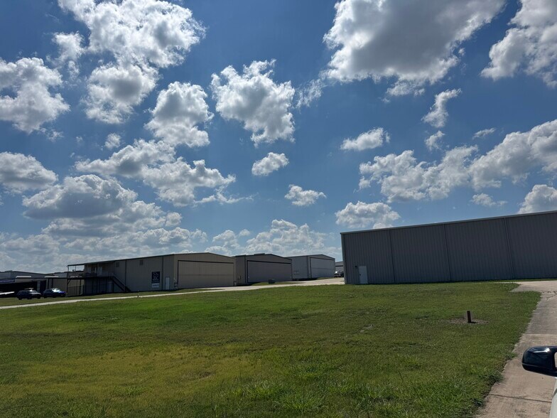 100 Boerne Stage, Boerne, TX à vendre - Photo de l’immeuble – Image 3 sur 8
