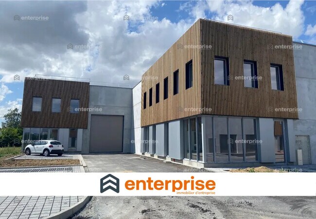 Plus de détails pour Local d'activités à louer