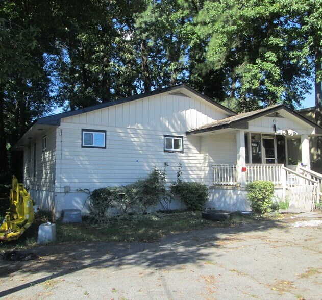 3814 Stewart Rd, Doraville, GA à vendre - Photo principale – Image 1 sur 1