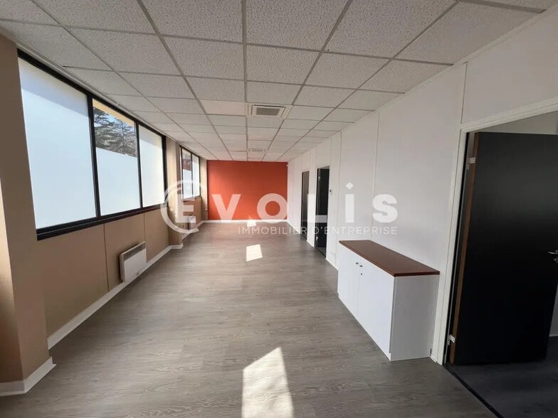 28 Rue Chapsal, Joinville-le-Pont à louer - Photo de l’immeuble – Image 2 sur 29