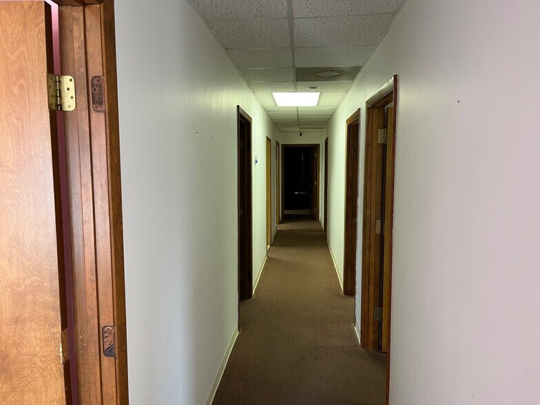 1712 E Hamilton Rd, Bloomington, IL à louer - Photo de l’immeuble – Image 2 sur 8