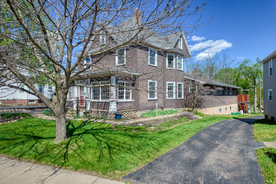 832 S Main St, Canton, OH à vendre - Photo de l’immeuble – Image 3 sur 50