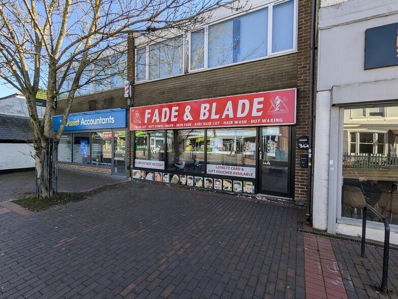 34-34A High St, Woking à louer - Photo de l’immeuble – Image 2 sur 7